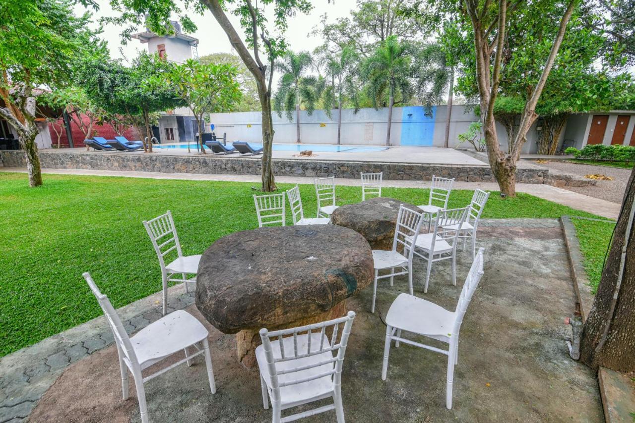 Mahanuge Hotel Polonnaruwa Exterior foto
